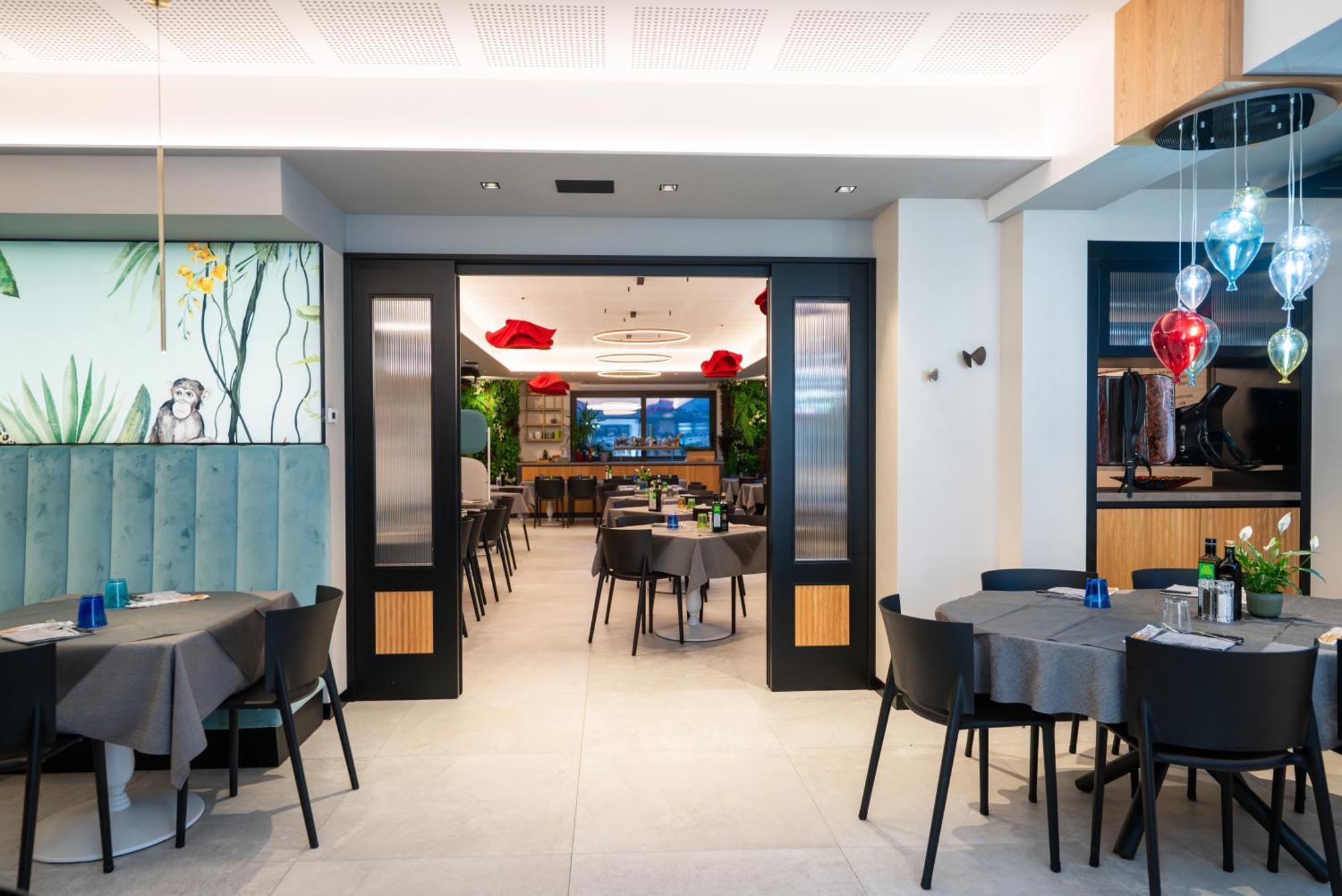 Hotel Rolly ริวาเดลการ์ดา ภายนอก รูปภาพ